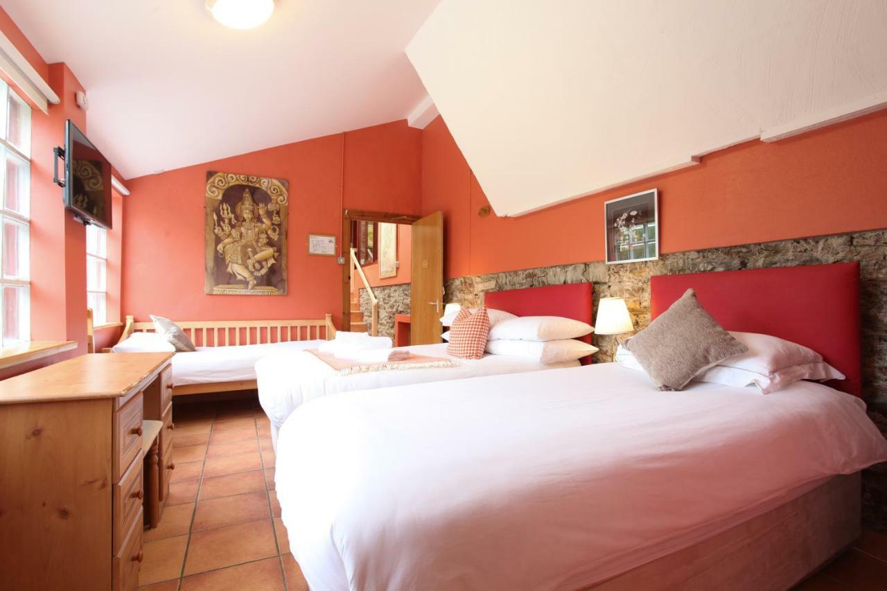 Moville Boutique Hostel & Apartments מראה חיצוני תמונה